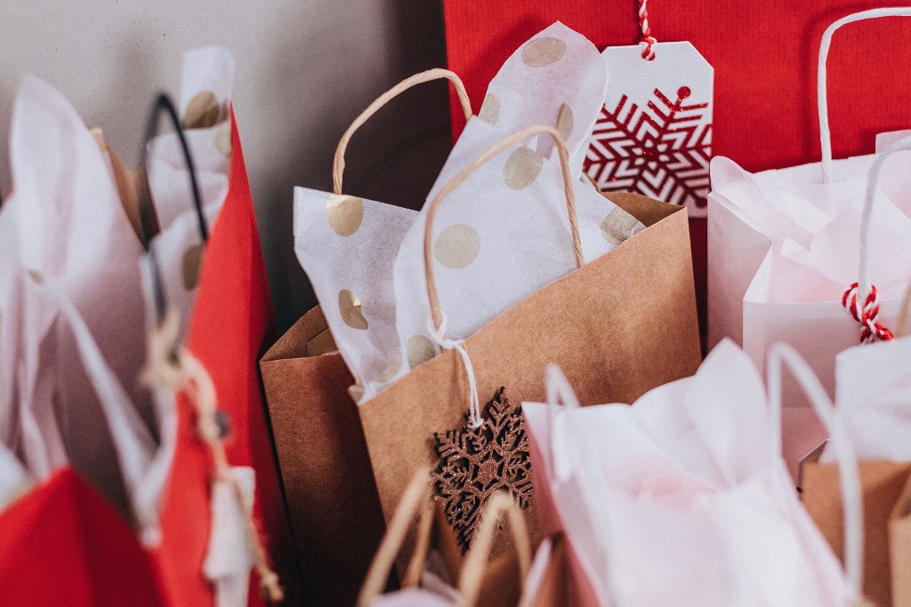 5-ways-to-turn-holiday-shoppers-into-loyal-customers